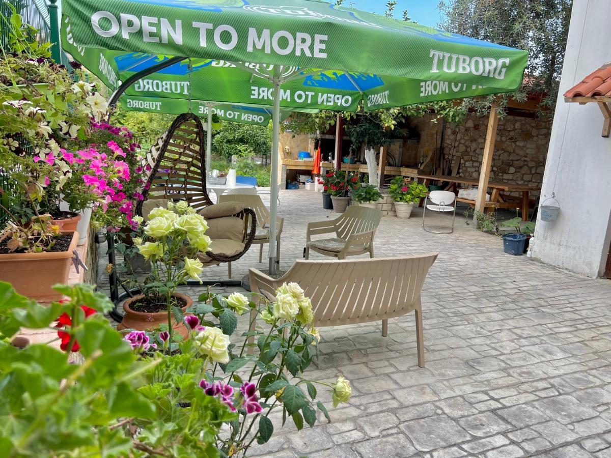Elpis Guest House Himare Exterior foto