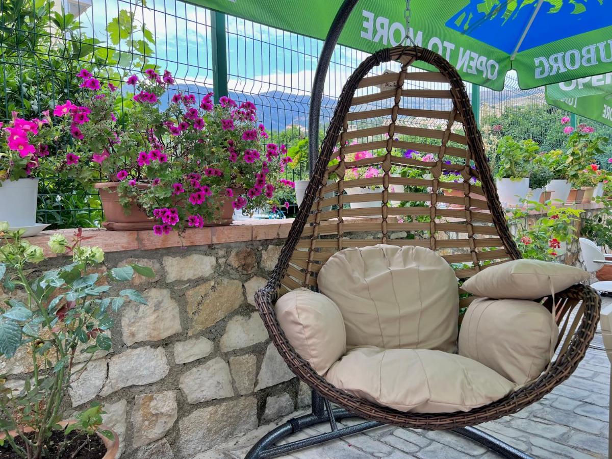 Elpis Guest House Himare Exterior foto