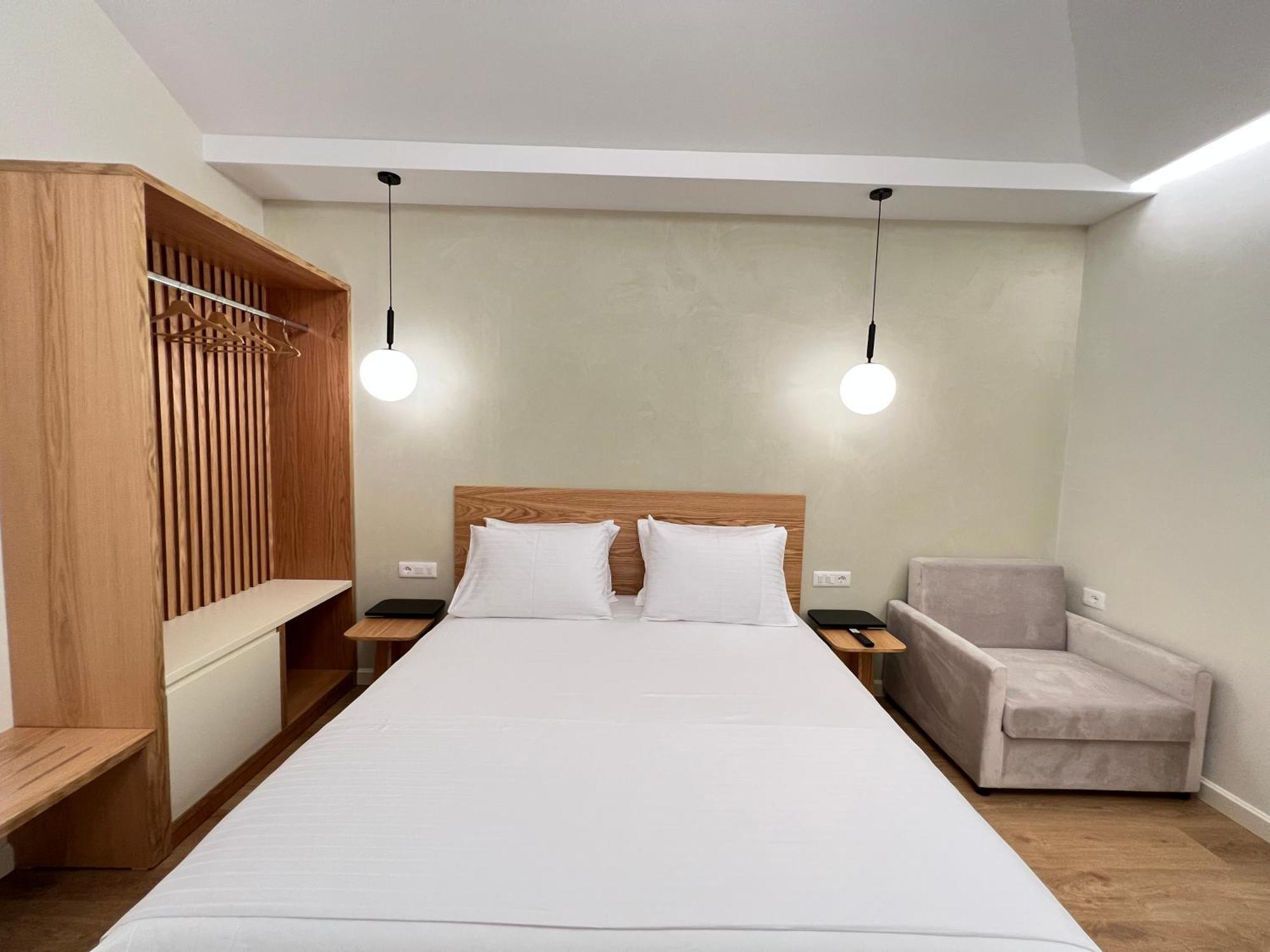 Elpis Guest House Himare Exterior foto