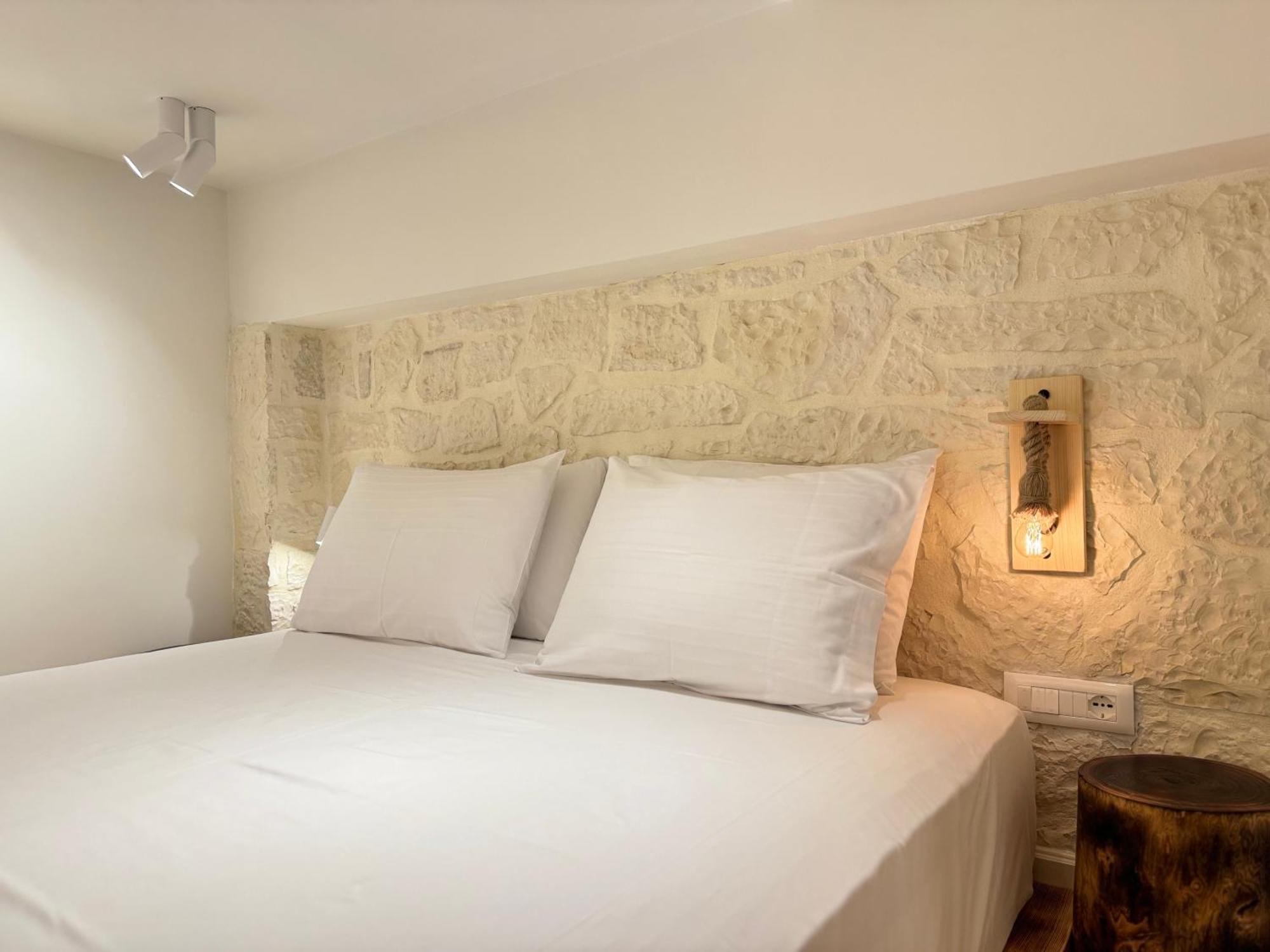 Elpis Guest House Himare Exterior foto
