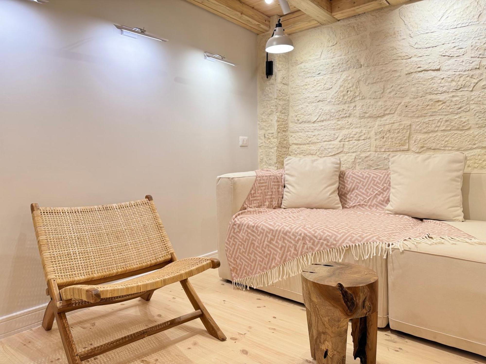 Elpis Guest House Himare Exterior foto